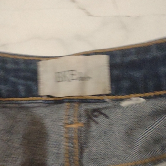BKE Classic Blue Jean Shorts - Picture 3 of 7